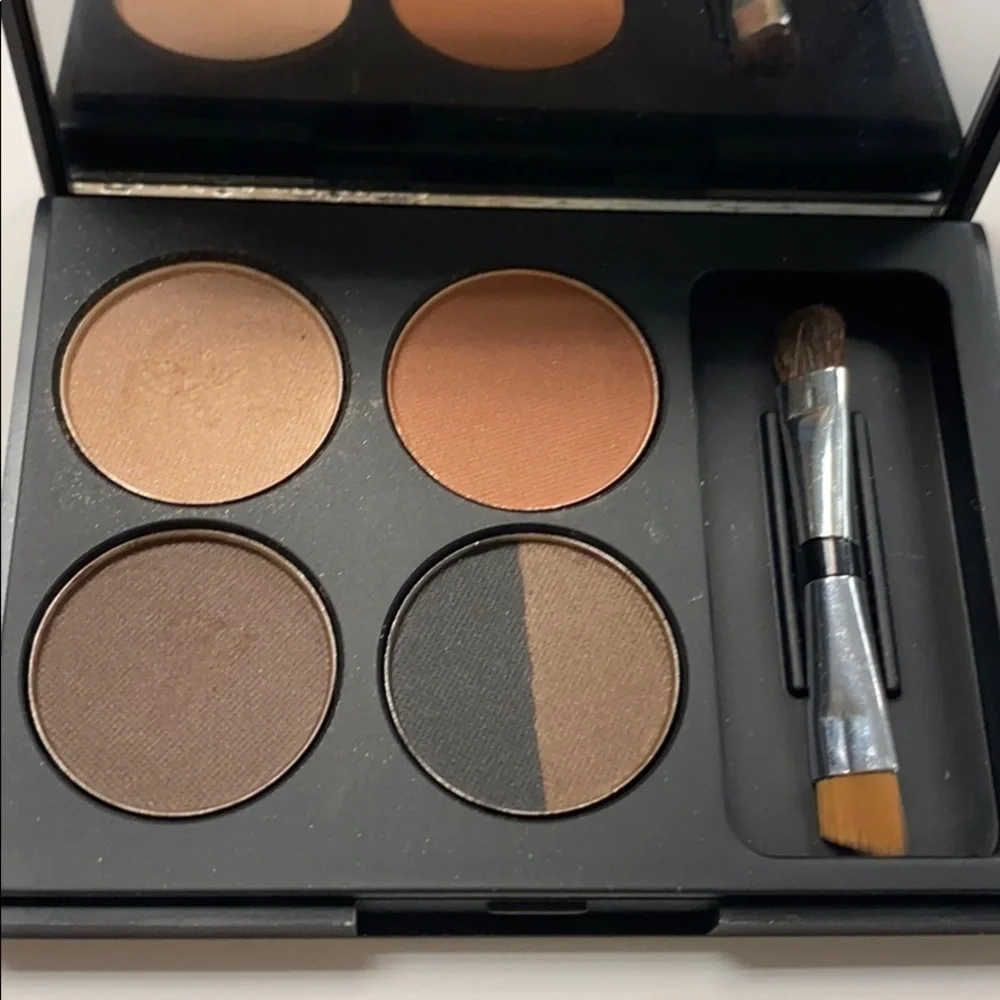 Amazing Cosmetics Suede Collection Nutmeg Shadow